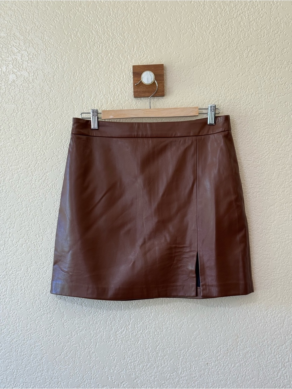 Elie by Elie Tahari Faux Leather Slit Mini Skirt in Brown Size 8 *FLAWS*